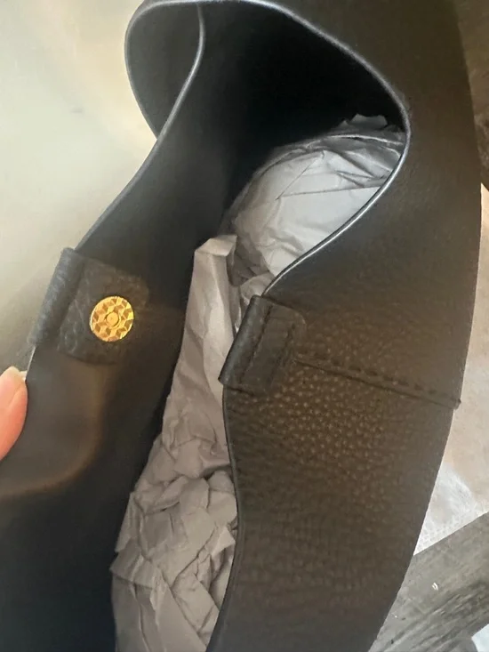 Two for one Hobo and crossbody bag. - Picture 6 of 15